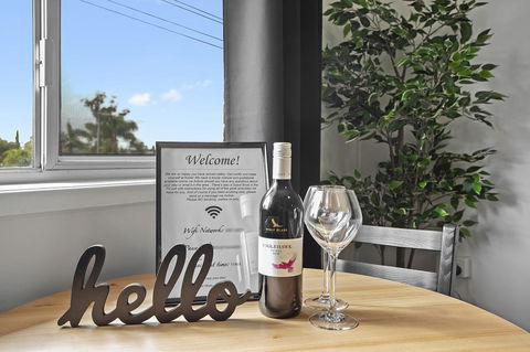 The Neo Stylish Central Apartment With Aircon Courtyard And Netflix - Hobart Tourism 1