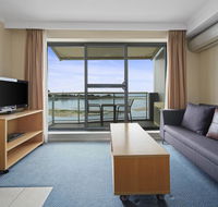 The Oaks Waterfront Resort Unit 511 - Hobart Tourism