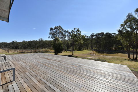 The Parson's Vineyard Retreat - Get Amongst The Vineyards In A Historic Home - Hobart Tourism 1