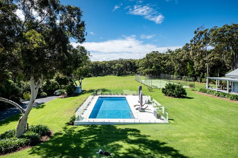 The Pavilion, Killcare - Tourism TAS 1