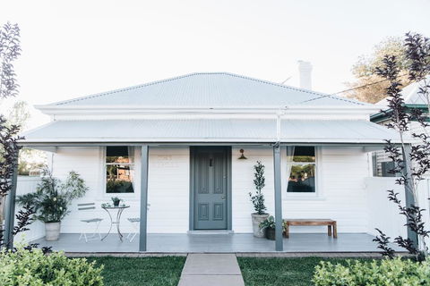The Repose - Boutique Cottage - Hobart Tourism 0