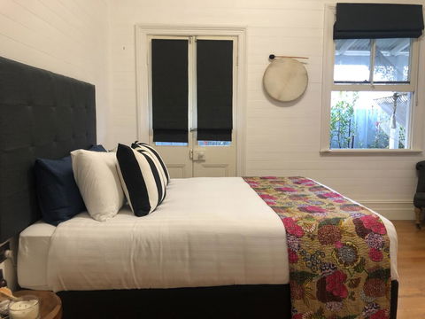 The Residence Stylish Comfort With Fireplace - Hobart Tourism 0
