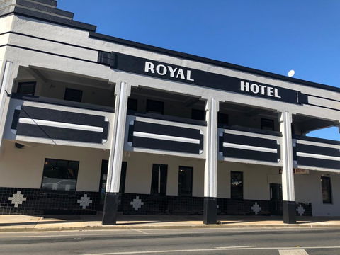 The Royal Hotel, Drouin - Tourism TAS 1