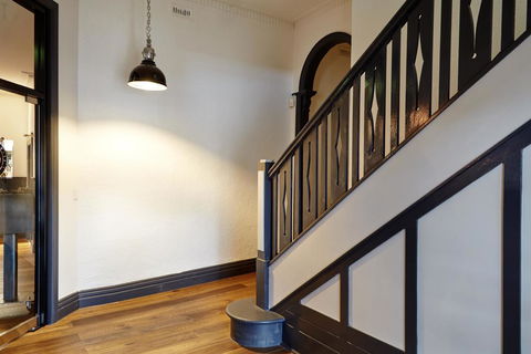 The Royal Hotel, Drouin - Tourism TAS 2