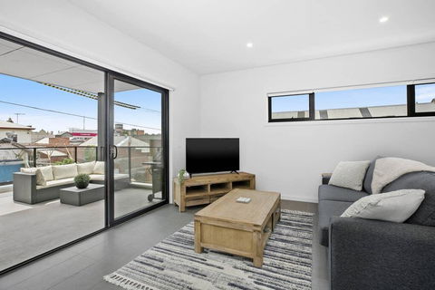 The Ryan Geelong CBD - Tourism TAS 2