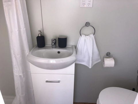 The Saddle Camp Tiny House, Braidwood - Hobart Tourism 2