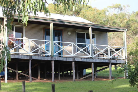 The Sleeping Lady Private Retreat - Hobart Tourism 0