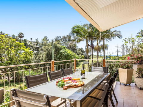 The Stanwell Beach Glass House - Beach & Pool - Tourism TAS 3