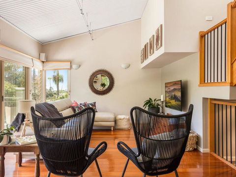 The Stanwell Beach Glass House - Beach & Pool - Tourism TAS 1