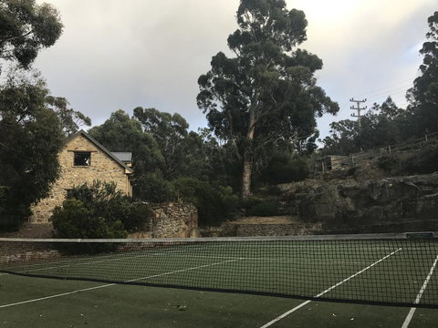 The Stone Cottage (with Tennis Court) - Tourism TAS 3