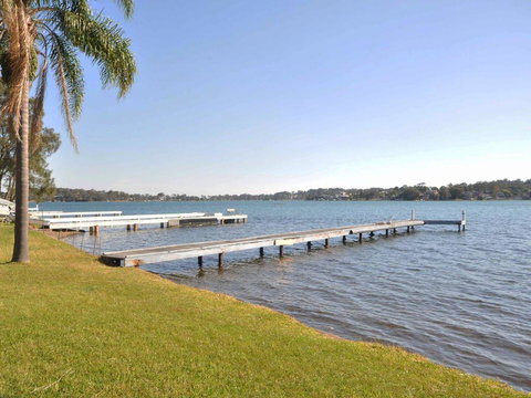 The Studio On The Lake @ Fishing Point, Lake Macquarie - Honestly Put The Line In And Catch Fish - Tourism TAS 0