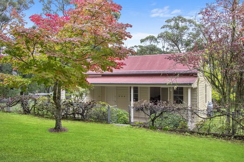 THE TEACHERS COTTAGE - Hobart Tourism 3