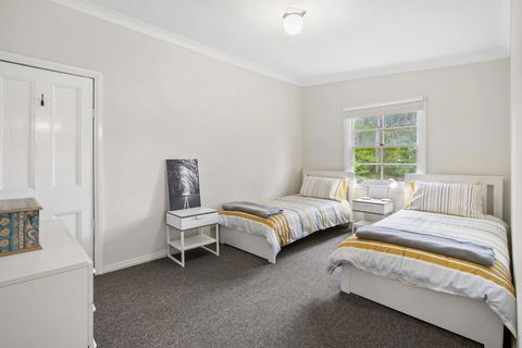 THE TEACHERS COTTAGE - Hobart Tourism 2