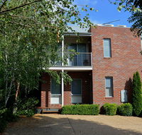 The Track - beautiful townhouse in Bright - Tourism TAS