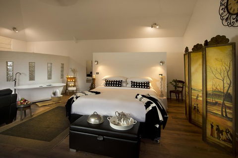 The Villa - Hobart Tourism 1