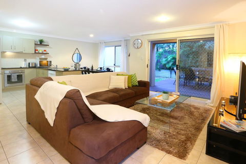 Theme Park HolidayTownhouse - Hobart Tourism 3