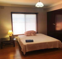 Thomastown antique house room 1 - Hobart Tourism