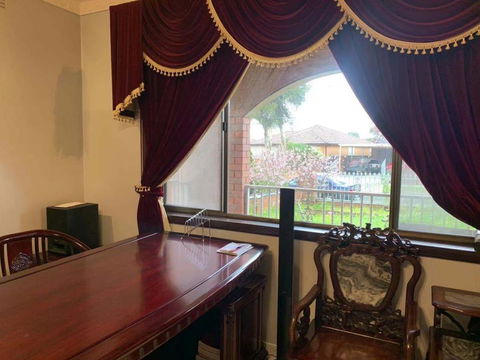 Thomastown Antique House Room 4 - Hobart Tourism 2