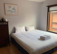 Thomastown Antique House Room 4 - Hobart Tourism