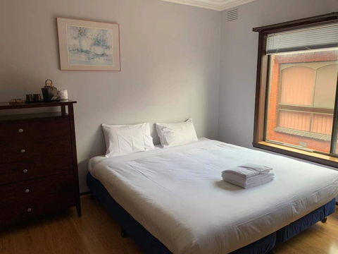 Thomastown Antique House Room 4 - Hobart Tourism 0