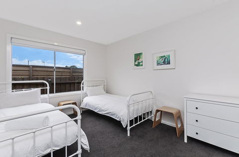 Thunder Point Cottage - Hobart Tourism 2