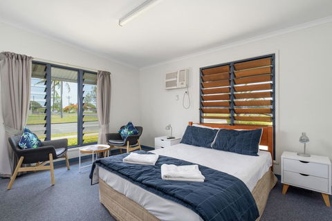 Tin Can Bay's Sleepy Lagoon Motel - Tourism TAS 1