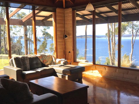 Tinderbox Cliff House - Hobart Tourism 2