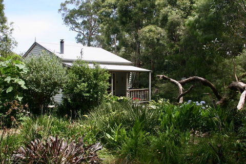 Tindoona Cottages - Hobart Tourism 0