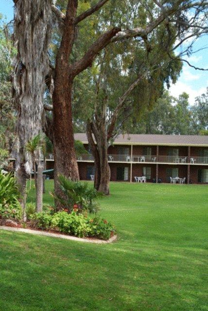 Tocumwal Golf Resort - Tourism TAS 3