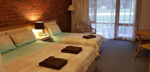 Tooleybuc Club Motor Inn - Hobart Tourism 2