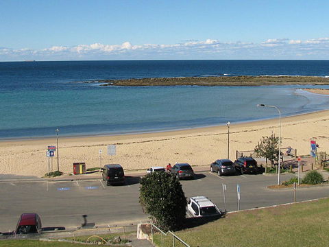 Toowoon Beach View 3br Villa 4 Just Steps To Beach With Views - Hobart Tourism 0