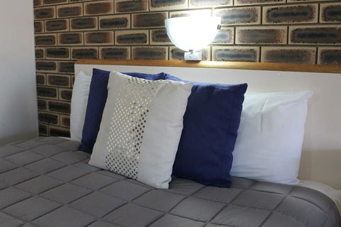 Top Of The Town Motel - Tourism TAS 0