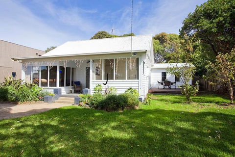 Torquay Retreats Aus - ThirtyOne Pride - Hobart Tourism 0