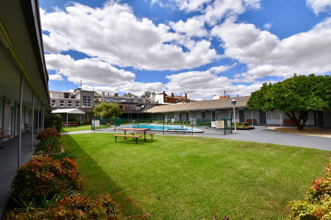 Townhouse Motel Cowra - Hobart Tourism 2
