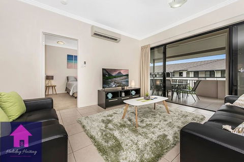 Townsville Luxury Spacious Apt 3 BR-2BTH Pools - Hobart Tourism 1