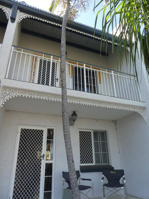 Townsville Terrace - Hobart Tourism 0
