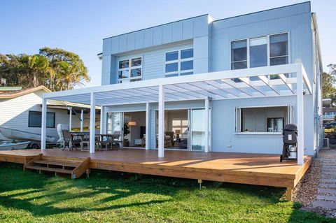 Tranquility Absolute Waterfront - Pet Friendly - 10 Mins To Hyams Beach - Hobart Tourism 1