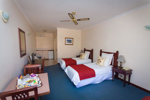 Tree Top Walk Motel - Tourism TAS 2