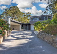 Treehouse Jervis Bay - Hobart Tourism