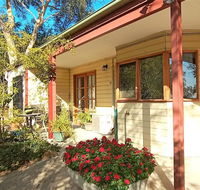 Treetops Hideaway - Hobart Tourism