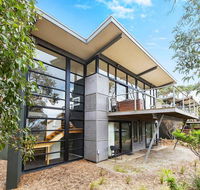 TREETOPS TERRACE 12 - A luxury Skenes Creek villa - Hobart Tourism