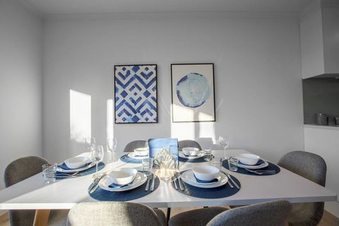 Trendy Sweet Home 4Beds@Blackburn South - Hobart Tourism 1