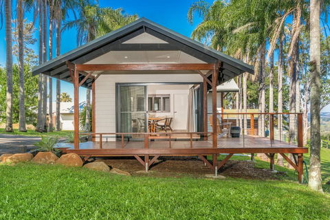 Triloka Lodges - Hobart Tourism 1