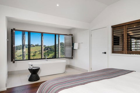 Triloka Lodges - Hobart Tourism 3