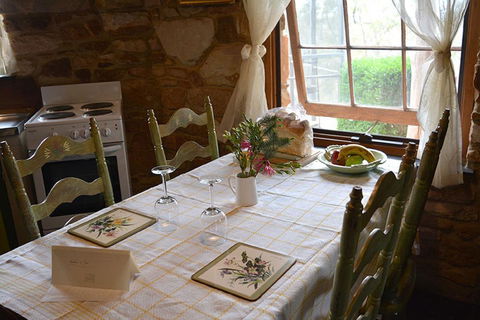 Trestrail Cottage B & B - Hobart Tourism 2