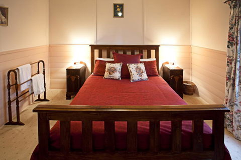 Trinity Cottage - Hobart Tourism 3