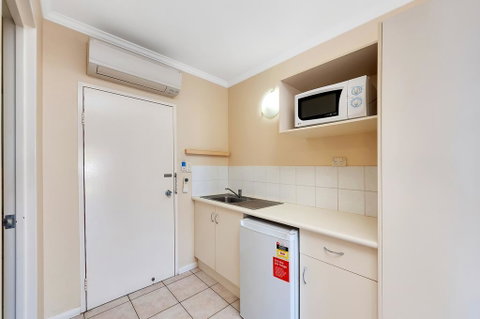 Tropical Queenslander - Tourism TAS 2