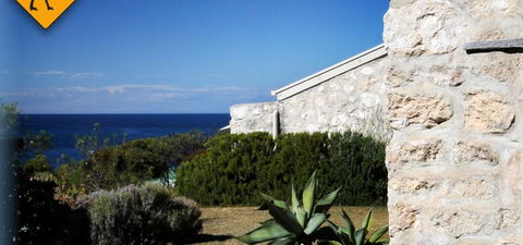 Tu Emuz Stone Beachfront Villa, Emu Bay, Kangaroo Is - Hobart Tourism 3