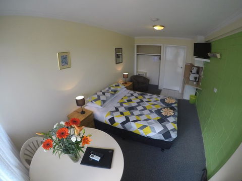 Turn-in Motel - Hobart Tourism 0
