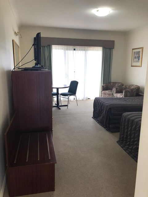 Turners Vineyard Motel - Hobart Tourism 3